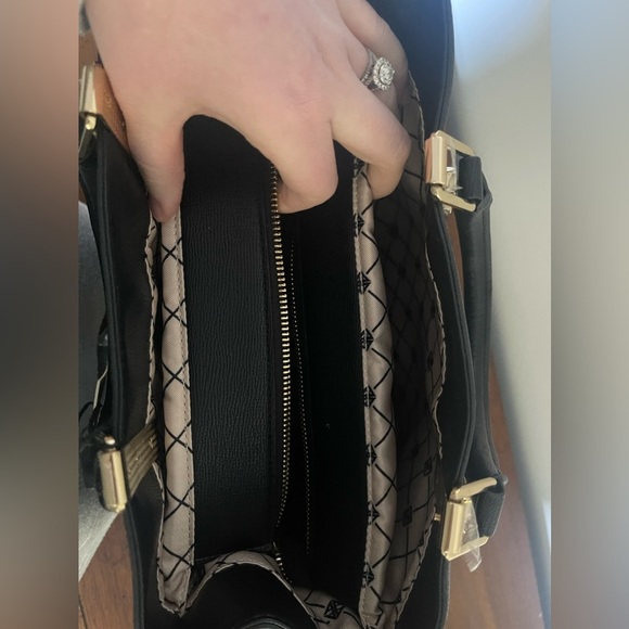 NWT* Black Antonio Melani Purse - Picture 6 of 7